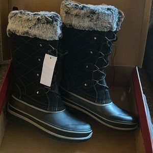 Khombu snow boots size 7